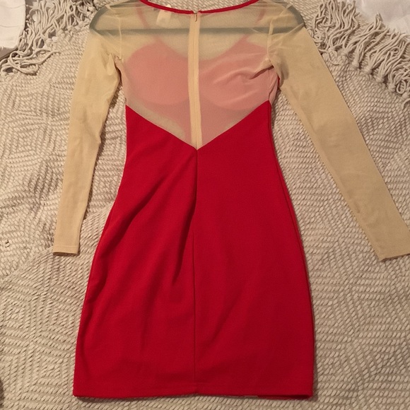Arden B. (NWT) - Beautiful Red Dress with Nude sleeves - Picture 5 of 9